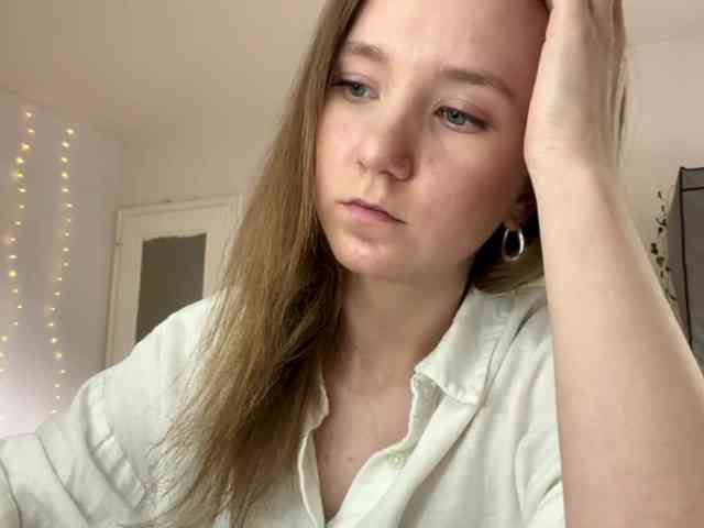 lisasmall webcam