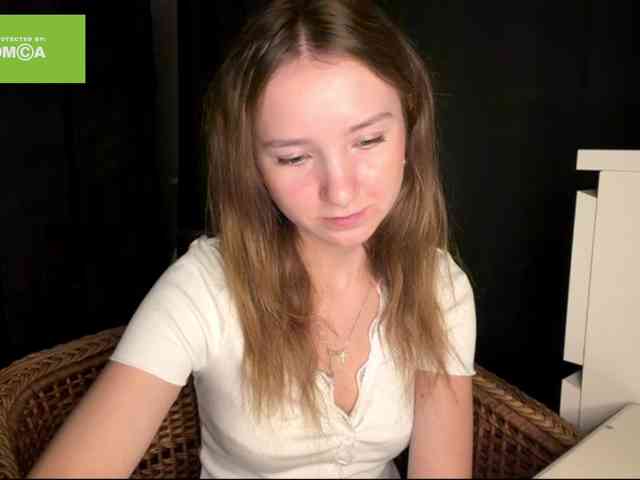 lisasmall webcam