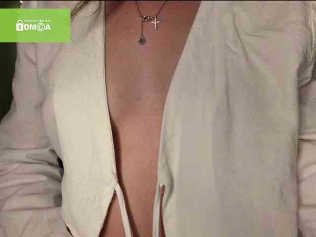 lisasmall webcam