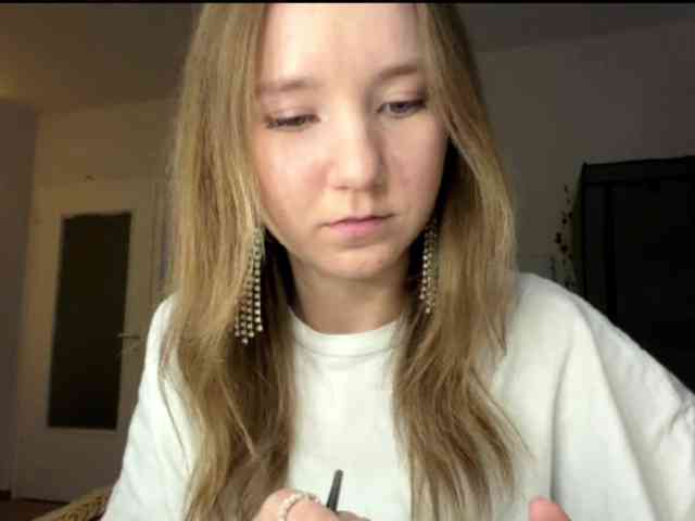 lisasmall webcam