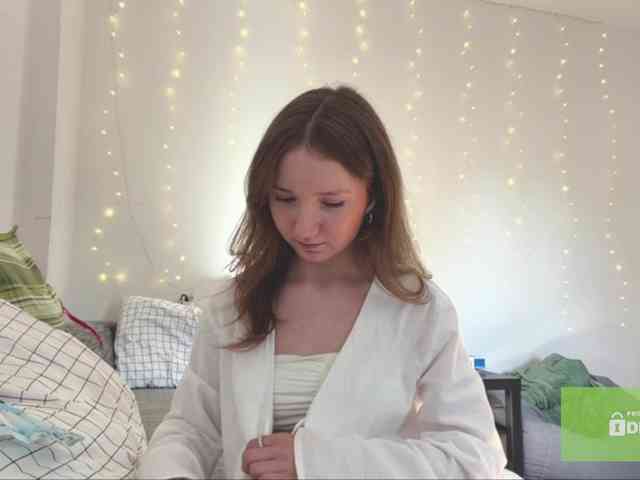 lisasmall webcam
