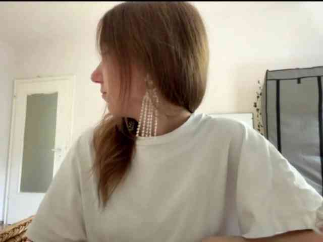 lisasmall webcam