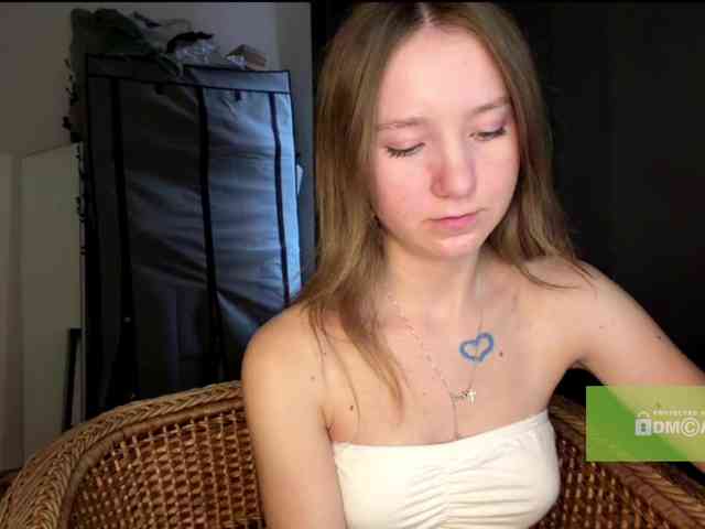 lisasmall webcam
