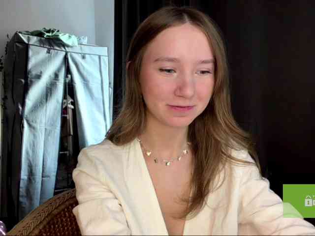 lisasmall webcam