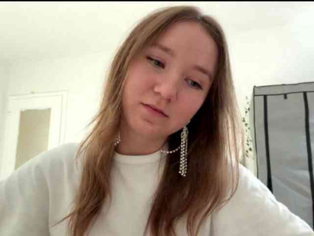 lisasmall webcam