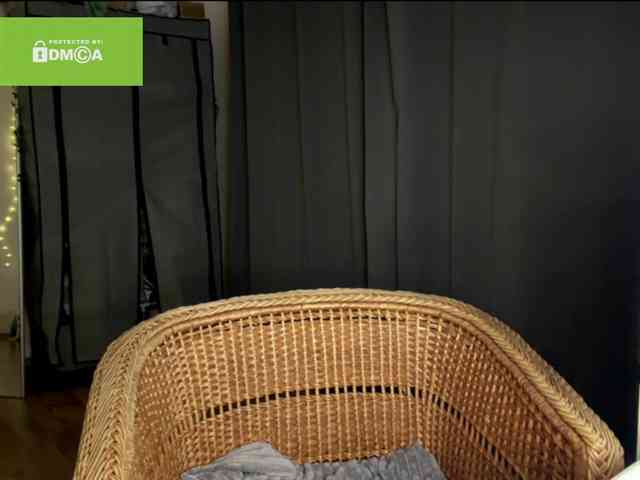lisasmall webcam