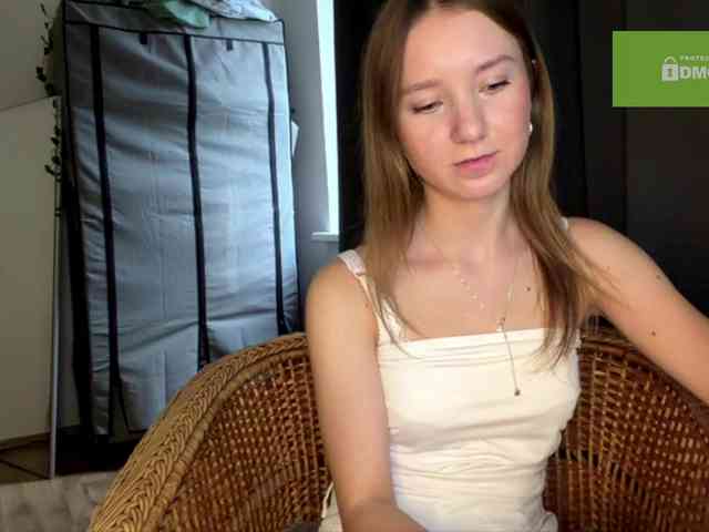 lisasmall webcam