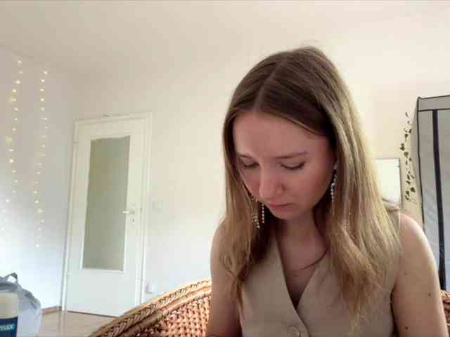 lisasmall webcam