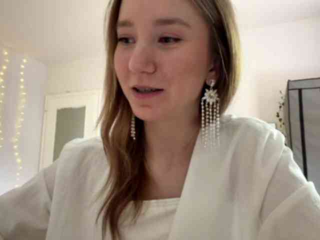 lisasmall webcam