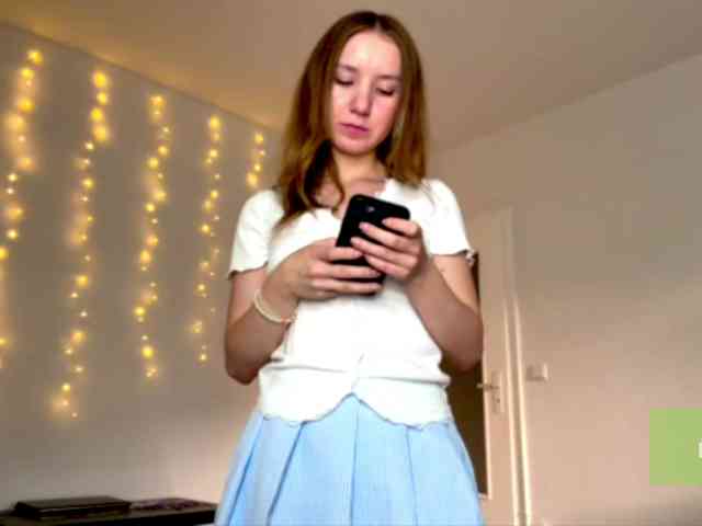 lisasmall webcam