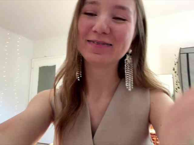 lisasmall webcam