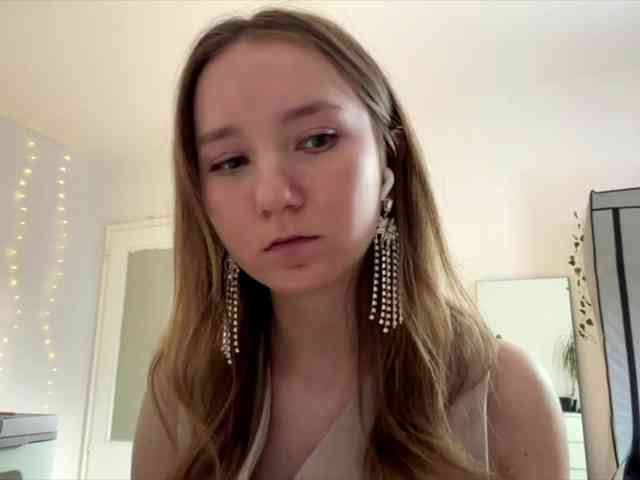lisasmall webcam