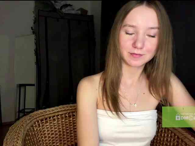 lisasmall webcam