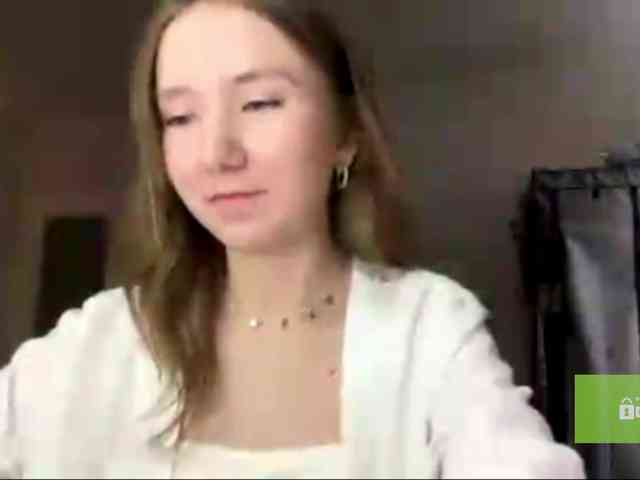 lisasmall webcam