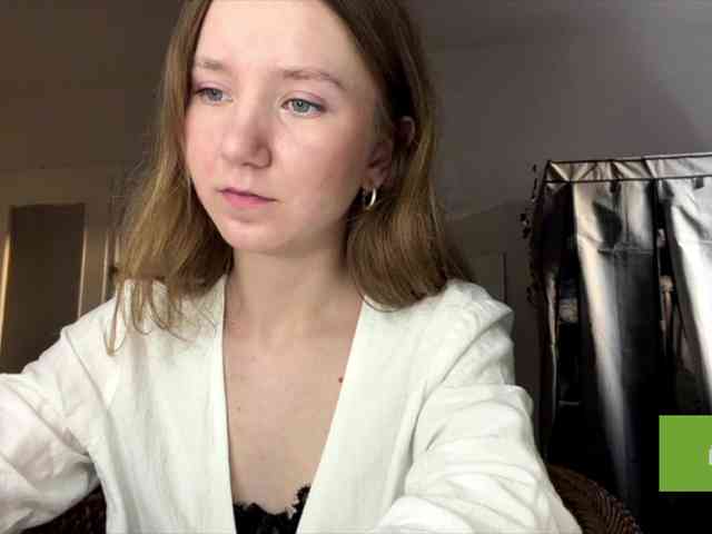 lisasmall webcam