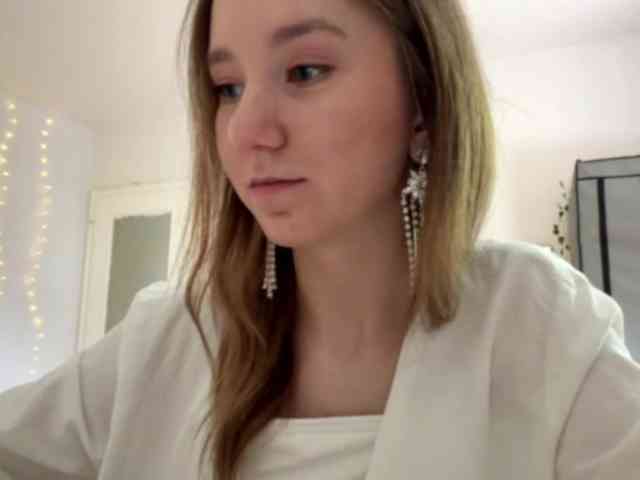 lisasmall webcam