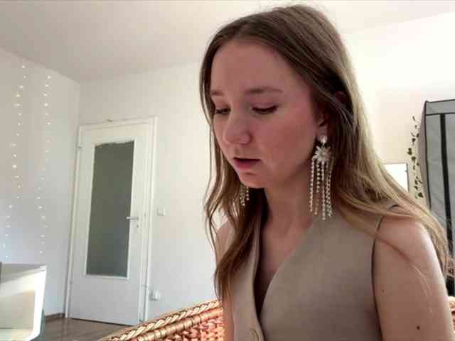 lisasmall webcam