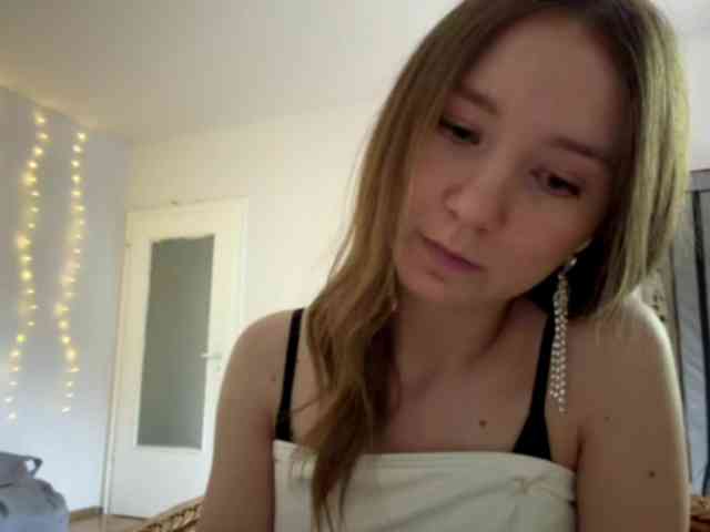 lisasmall webcam
