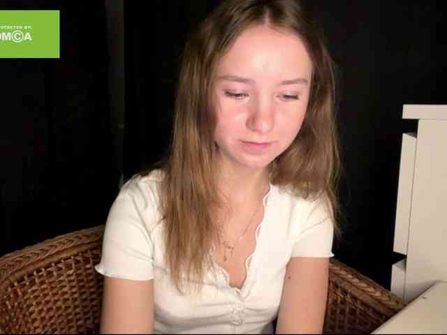lisasmall webcam