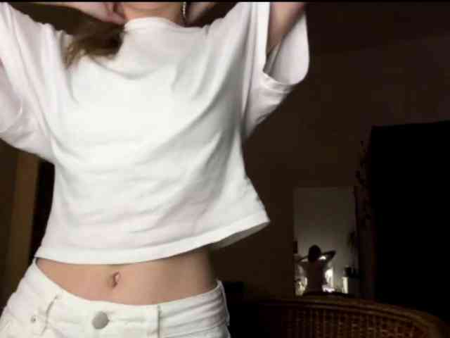 lisasmall webcam