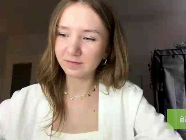 lisasmall webcam