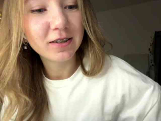 lisasmall webcam
