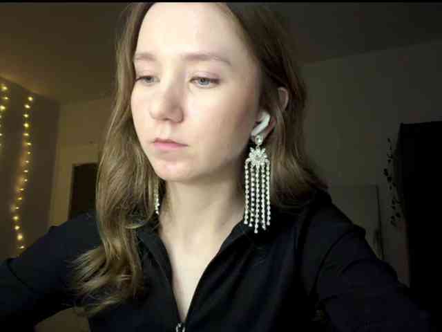 lisasmall webcam