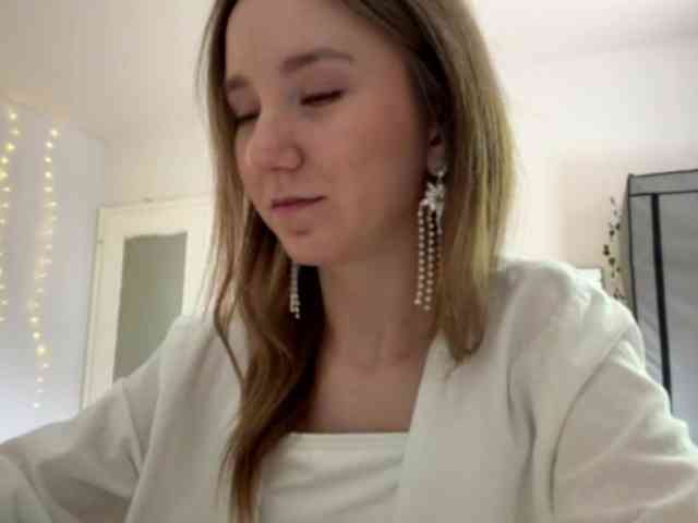 lisasmall webcam