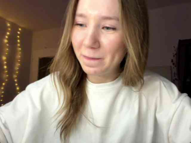 lisasmall webcam