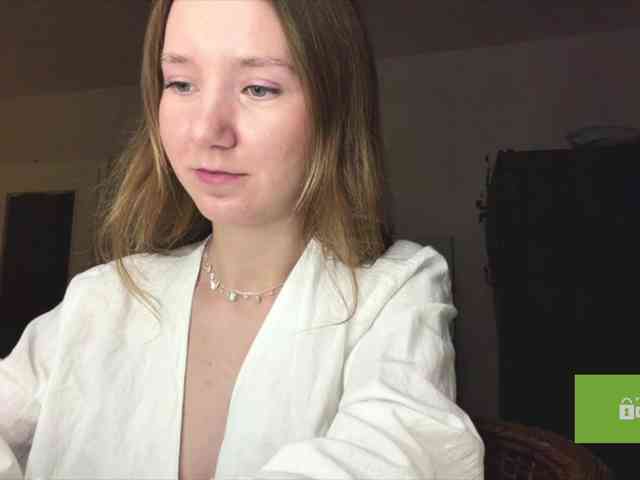 lisasmall webcam