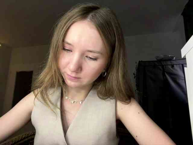 lisasmall webcam
