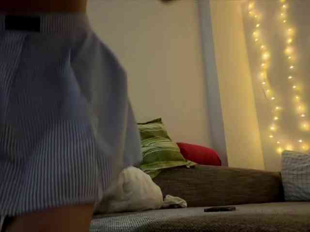 lisasmall webcam
