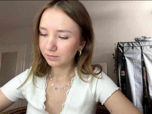 lisasmall webcam