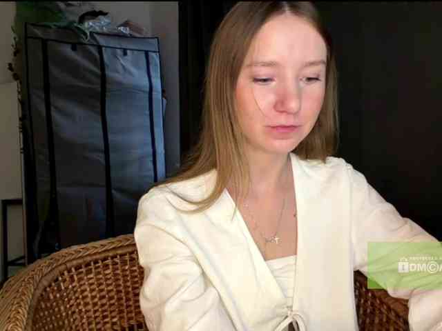 lisasmall webcam