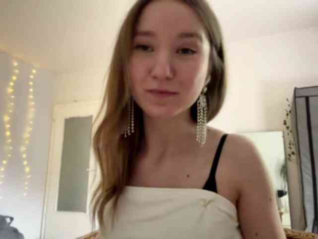 lisasmall webcam