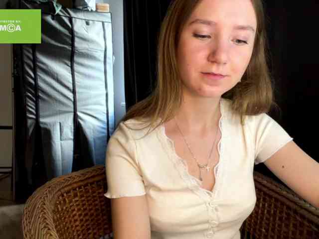 lisasmall webcam