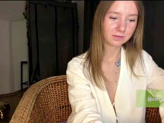 lisasmall's live room