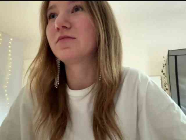 lisasmall webcam