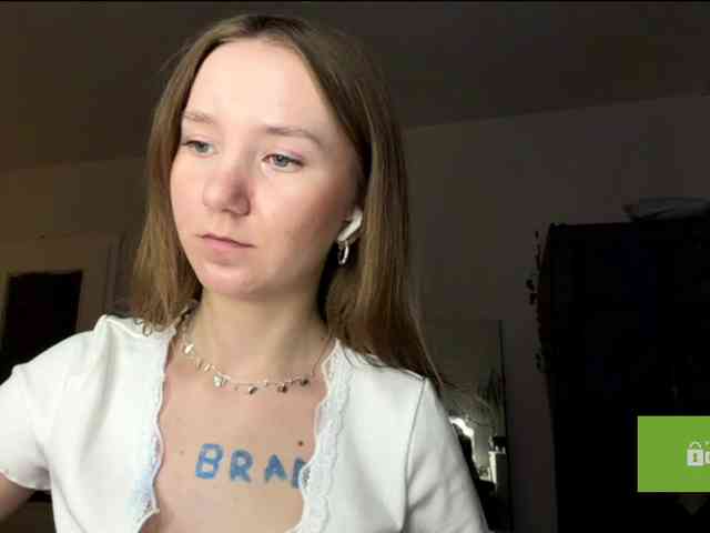 lisasmall webcam