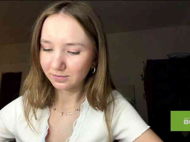 lisasmall webcam