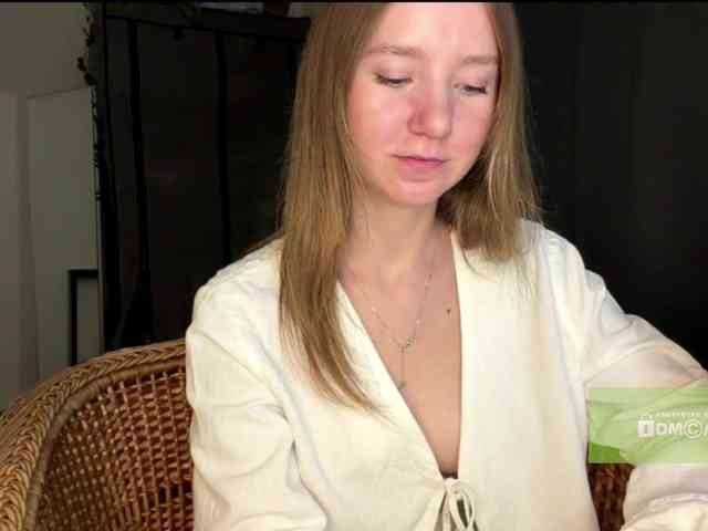 lisasmall webcam
