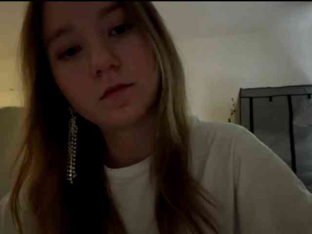 lisasmall webcam