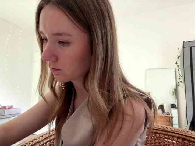 lisasmall webcam