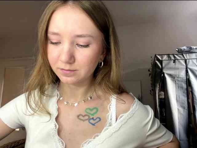 lisasmall webcam