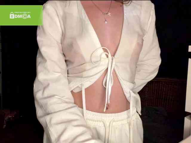 lisasmall webcam