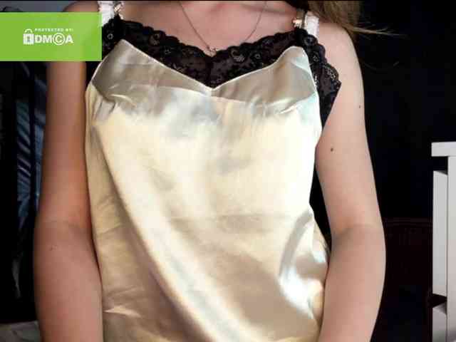 lisasmall webcam