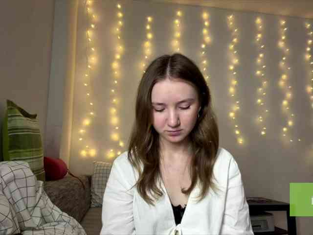 lisasmall webcam