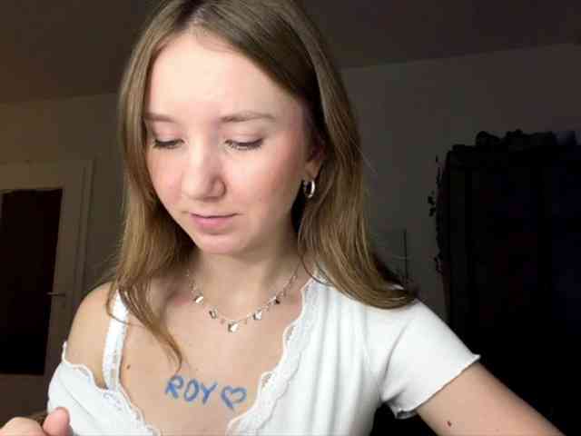 lisasmall webcam