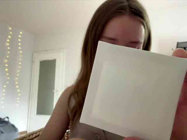 lisasmall webcam