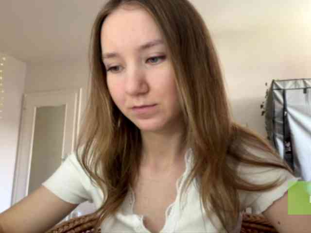 lisasmall webcam
